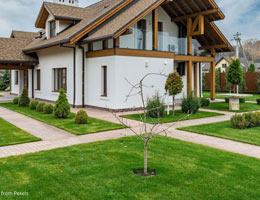 Boost Your Property’s Appeal with Artificial Grass: Real Estate Value Tips